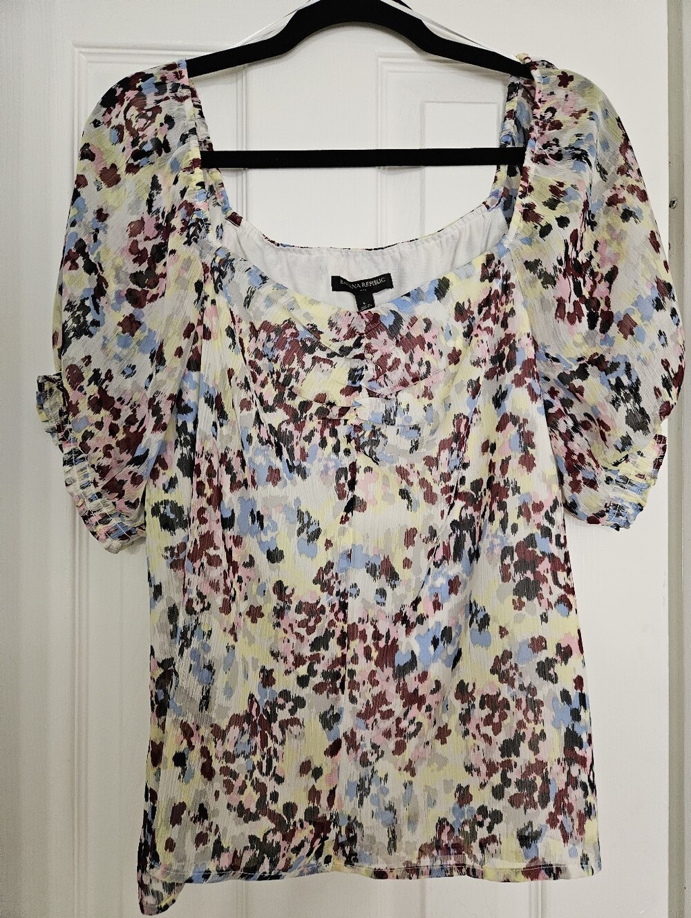 Banana Republic Floral Puff Sleeve Blouse